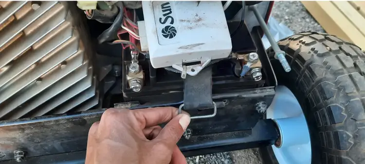 Unhooking the generator latch