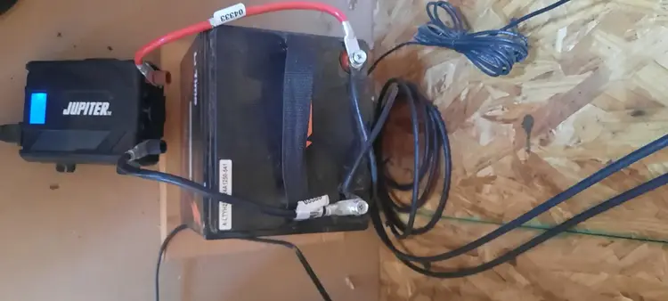 Inverter connected to the battery